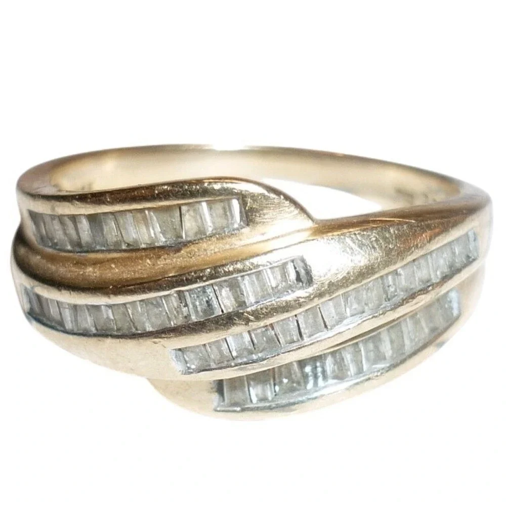 Designer Signed ZEI 14K Gold‎ Baguette Diamond Crossover Wave Ring 3.12g
